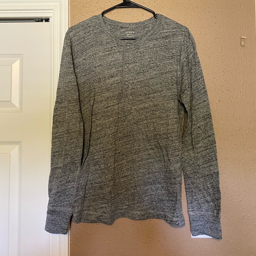 J. Crew Long Sleeve T-Shirt. Gray. Size Small.